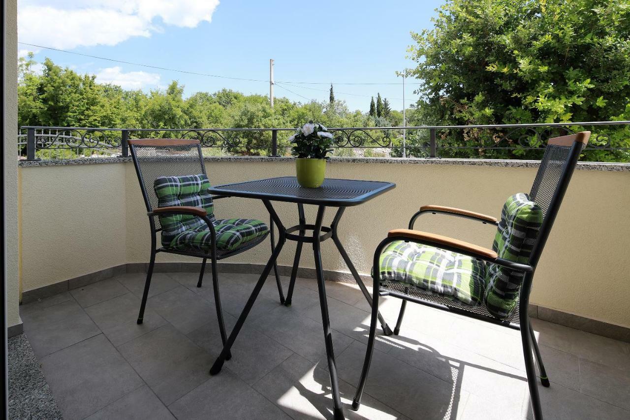 Apartmani Judita Pinezici  Exterior photo